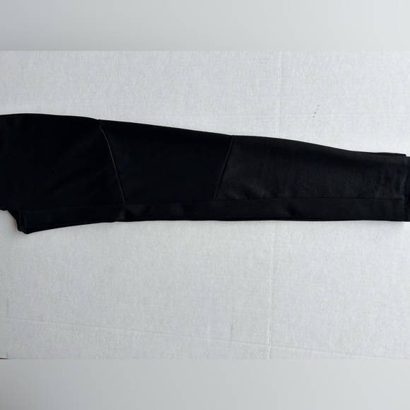 Spank Assets Red Hot Label black compression leggings in size Medium. H5 - Picture 9 of 12